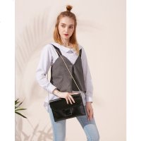 Makko简约翻盖插扣手拿包斜挎包