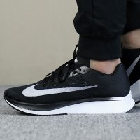 耐克（NIKE）男鞋Zoom-Fly马拉松休闲运动跑步鞋880848