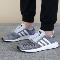 adidas阿迪达斯三叶男鞋2018夏季新款SwiftRun休闲运动鞋透气跑步鞋CQ2122