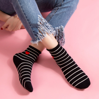 瑞苏薇(RASUV) 3双装 淑女心形条纹卷边防滑边中筒棉袜子女潮袜 RS8507D