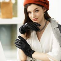 宏达HONDAR 秋冬女款时尚扣式加绒保暖防寒真皮触屏手套 ST849