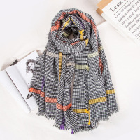 宏达HONDAR 秋冬季新款时尚炫彩千鸟格散穗多功能保暖围巾披肩WJ349B