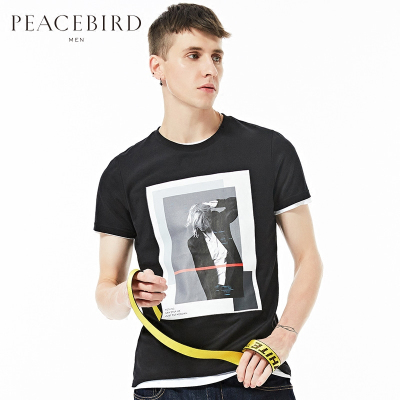 太平鸟男装黑色人像胶印时尚短袖个性韩版街头风格T恤