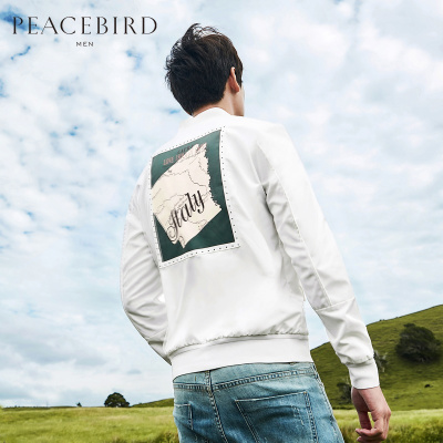 太平鸟男装春季新款白色棒球领个性地图贴布时尚夹克