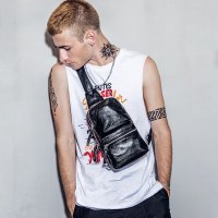 yok胸包男士新款单肩包斜挎包韩版潮流运动休闲斜跨PU皮胸前包