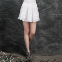 sdeer圣迪奥女装2018秋装现代科技感格短裙S16181310