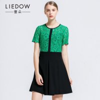 LIEDOW/蕾朵2017夏季新款女装修身短袖蕾丝中长款拼接连衣裙女