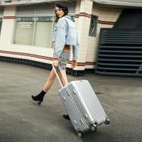 2018新款时尚高端铝框加厚防摔抗压男女士旅行箱静音万向轮出国登机箱学生拉杆箱
