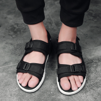 卡帝乐鳄鱼 男士沙滩凉鞋 轻便透气魔术贴 日常休闲时尚百搭