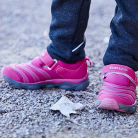 探路者（TOREAD）童装户外男女童运动健走鞋休闲旅游鞋QFOG95007