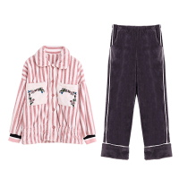 双面珊瑚绒印条插素色翻领长袖女套装