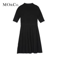 MOCO小立领修身中袖百褶小黑裙连衣裙摩安珂