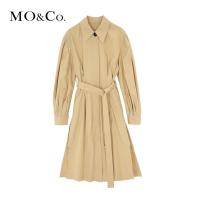 MOCO2018春季灯笼袖收腰翻领长袖连衣裙 摩安珂