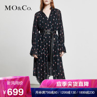 MOCO2018春季绑带不规则裙摆碎花连衣裙 摩安珂