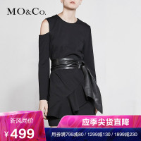 MOCO2018春季单边露肩荷叶边装饰连衣裙 摩安珂