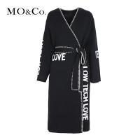 MOCO2018秋季个性字母羊织开衫外套 摩安珂