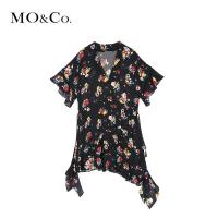 MOCO深V领不规则荷叶边衣摆抽绳碎花连衣裙 摩安珂