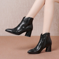 格瑞迪欧石头纹超纤皮2019新款粗跟高跟短靴尖头马丁靴百搭单靴05-1