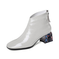 格瑞迪欧牛漆皮2019新款短靴尖头粗跟橡胶底后拉链时尚百搭女鞋133-4