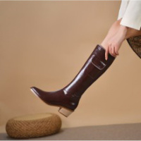 格瑞迪欧女鞋2021秋冬季新款休闲时尚百搭女鞋女鞋ins英伦风马丁靴骑士靴M6829