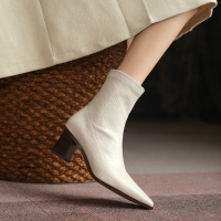 格瑞迪欧欧洲站2021年靴子女秋冬新款中跟尖头短靴法式弹力靴7298