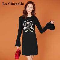 拉夏贝尔Candie’s秋季女装刺绣喇叭袖针织连衣裙毛衣裙子30074330