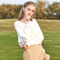 拉夏贝尔La Babite专柜同款v领毛衣女新款宽松蝙蝠袖很仙的锁骨上衣