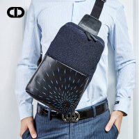 克雷斯丹尼2019时尚春夏新款男士胸包头层牛皮日式背包印花小包w