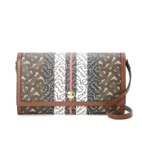 预订20春夏款 BURBERRY 专属标识TB标识帆布织物斜挎包8020404