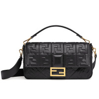 芬迪FENDI BAGUETTE 法棍包大号 FF标识FF压纹8BR771金扣 女士单肩斜挎包