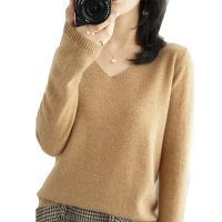 鸭鸭(YAYA)2021春季新款V领套头毛衣女韩版宽松外穿针织衫时尚纯色内搭打底