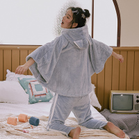 芬腾千线艺珊瑚绒睡衣女秋冬法兰绒加厚蝙蝠袖斗篷家居服两件套装