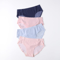 芬腾内裤女中腰冰丝无痕少女日系棉质内裆底裤学生性感三角短裤头