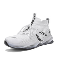 2021年新款春季潮流青少年男鞋透气网面运动学生跑步鞋休闲刀锋鞋