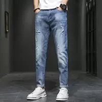 夏季牛仔裤男浅蓝韩版潮流修身小脚潮牌弹力男裤子款休闲破洞长裤
