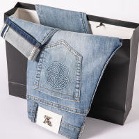 欧美潮牌夏季新款男式牛仔裤韩版怀旧浅蓝色小脚修身长裤