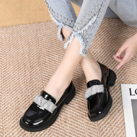 真皮乐福鞋女2021新款秋季英伦小皮鞋漆皮黑色粗跟一脚蹬大码单鞋