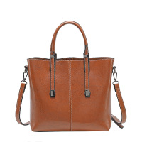 水桶包欧美时尚手提女包包2021新款时尚秋冬油蜡皮斜跨大包