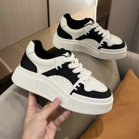 大码女鞋41-43厚底宽胖脚板鞋2023秋季新款韩版运动休闲真皮单鞋