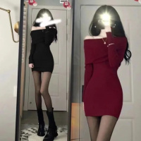 秋款女装网红新款高级感长袖一字肩针织连衣裙红色包臀短裙子女