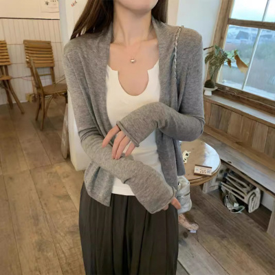 设计感灰色薄款针织外套女秋季新款卷边外搭短款防晒学生上衣