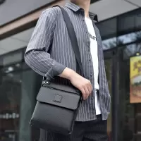 新款商务复古高级感男士斜挎包休闲大容量防水单肩包男款包包