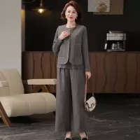 40岁中老年妈妈装套装洋气时尚中年人三件套衣服60岁长袖女休闲装