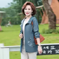 新款洋气妈妈装时尚中老年女装大码衣服连帽中年服装50岁婆婆装春