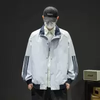 春秋季新款男士三条杠夹克男冲锋衣户外运动宽松舒适外套夹克ins