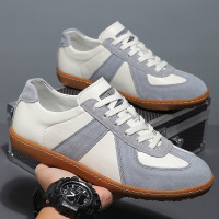 板鞋男款2025新款超火真皮高端头层猪皮超轻软底休闲男鞋