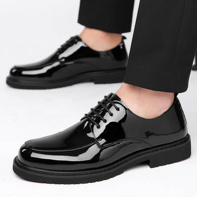 2025新款漆皮商务正装皮鞋男职业时装百塔透气男亮皮时尚结婚鞋子