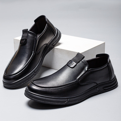 男士休闲皮鞋男款舒适中老年软底软面爸爸鞋