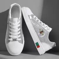 2025春季男士时尚刺绣潮流板鞋百搭舒适经典学生低帮圆头休闲鞋