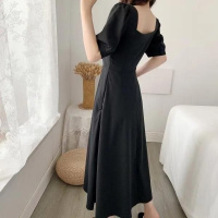 泡泡袖方领赫本风连衣裙女装夏季裙子收腰显瘦气质过膝长裙子夏款